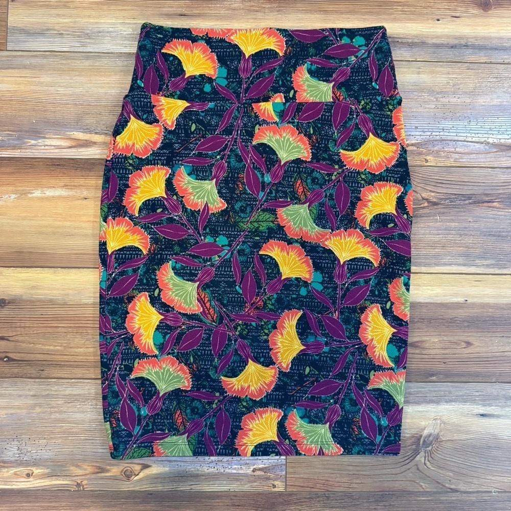 LuLaRoe Cassie Floral Patterned Women's Pencil Skirt Size S
